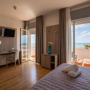 https://hotel-loreley.hotelslidodijesolo.com